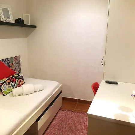 Madragoa Apartment *